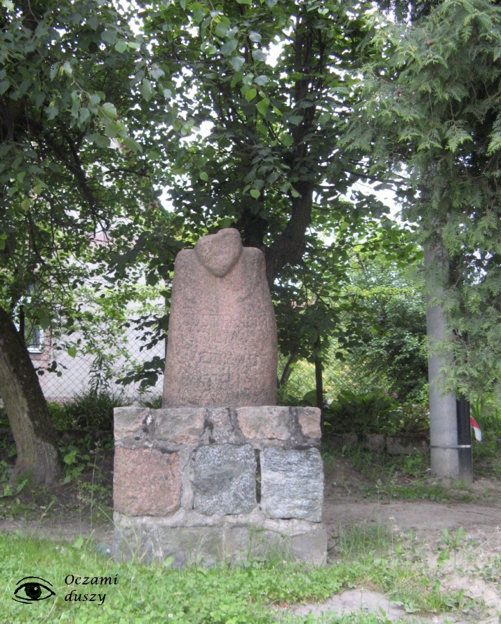 Bartoszyce-Gustebalda-sredniowieczna-kamienna-baba